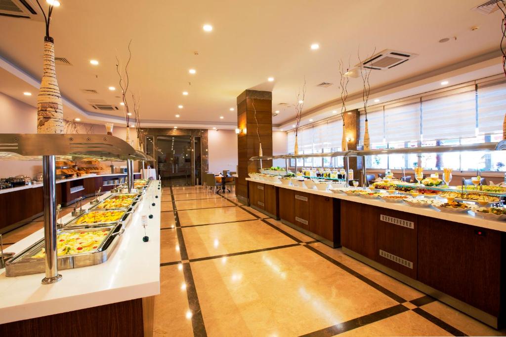 Горящие туры в отель Ramada Resort Side