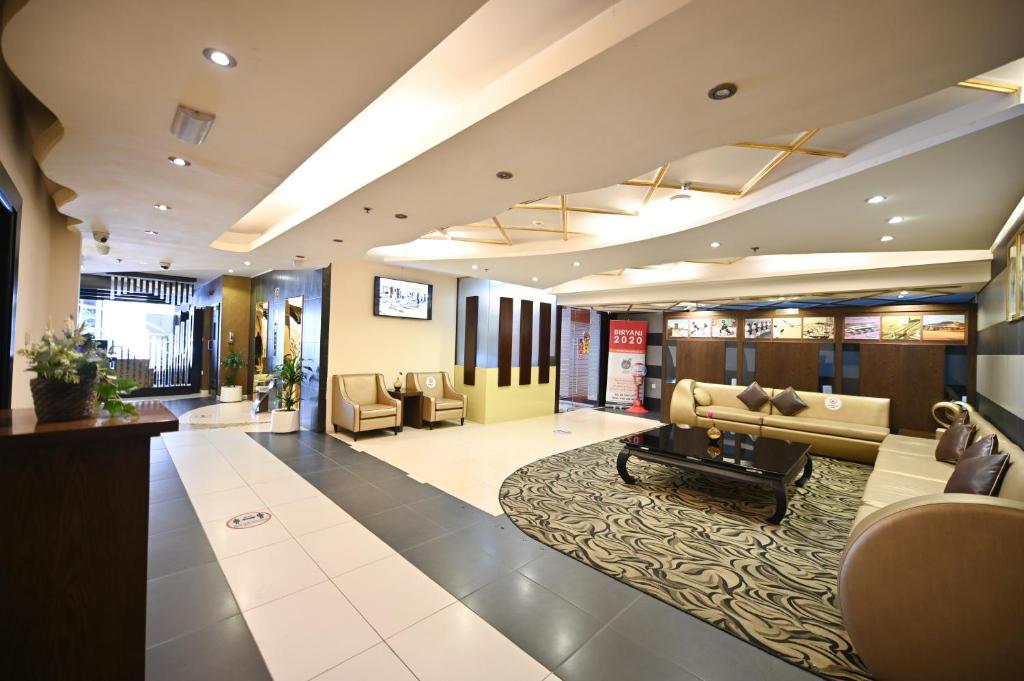 Цены в отеле Al Waleed Palace Hotel Apartments - Oud Metha