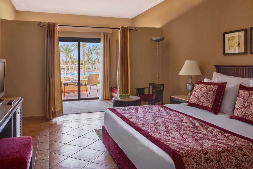 Відпочинок в готелі Jaz Solaya Resort Марса Алам
