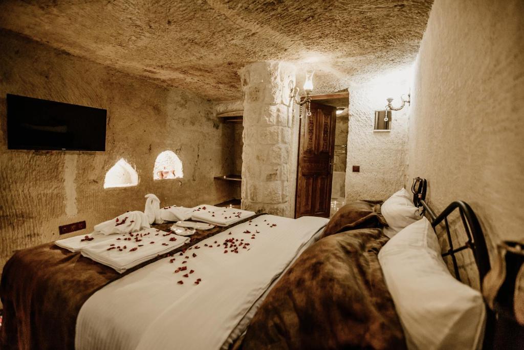 Romantic Cave Hotel фото туристів