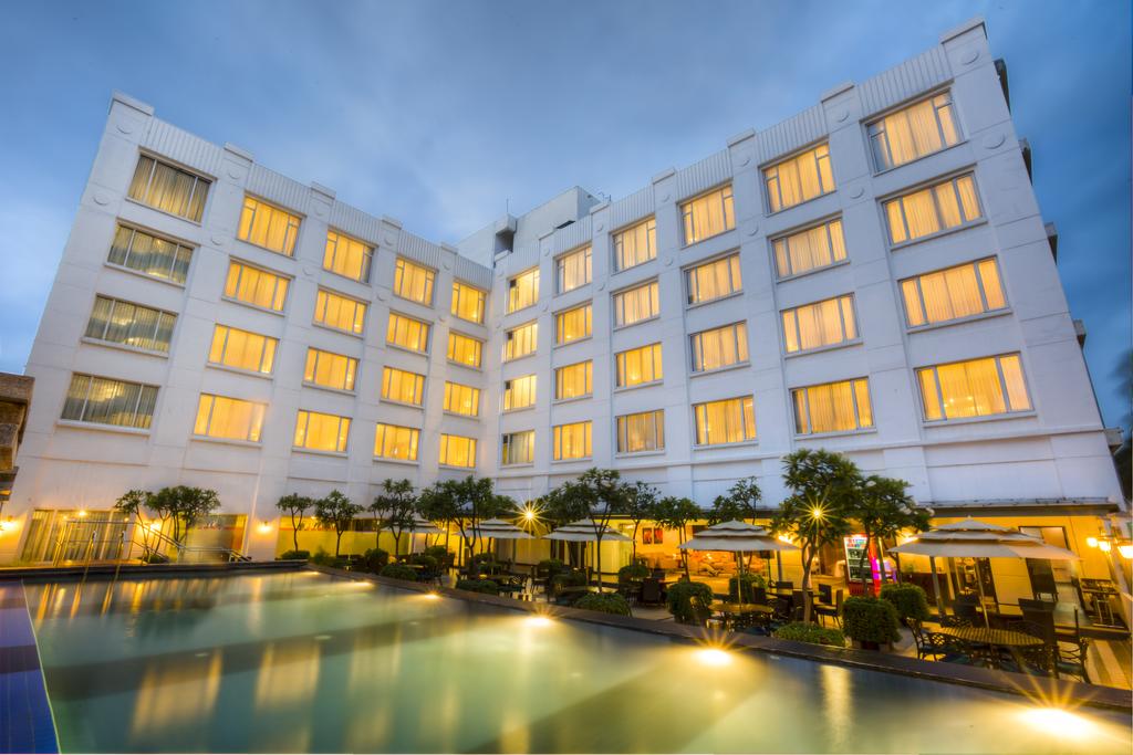Горящие туры в отель Radha Regent Bangalore Бангалор