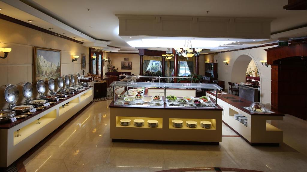 Carlton Palace Hotel (ex. Metropolitan Palace), ОАЭ, Дубай (город), туры, фото и отзывы