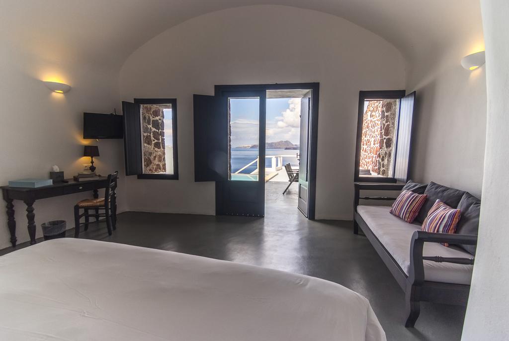 Ambassador Santorini Luxury Villas & Suites, 5
