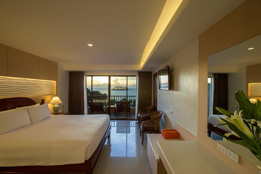 Відпочинок в готелі Chanalai Garden Resort