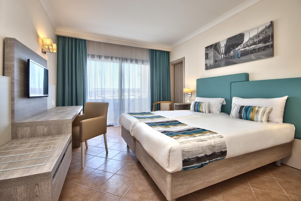 Туры в отель Riviera Resort & Spa Меллиха Мальта