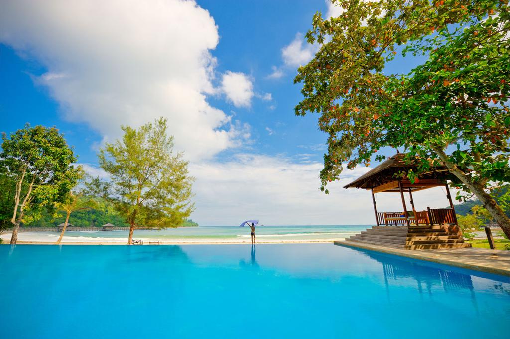 Hotel prices Bunga Raya Island Resort