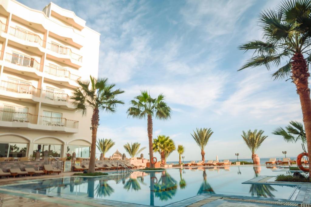 Туры в отель Royal Star Beach Resort (ex.The Three Corners Royal Star) Хургада Египет