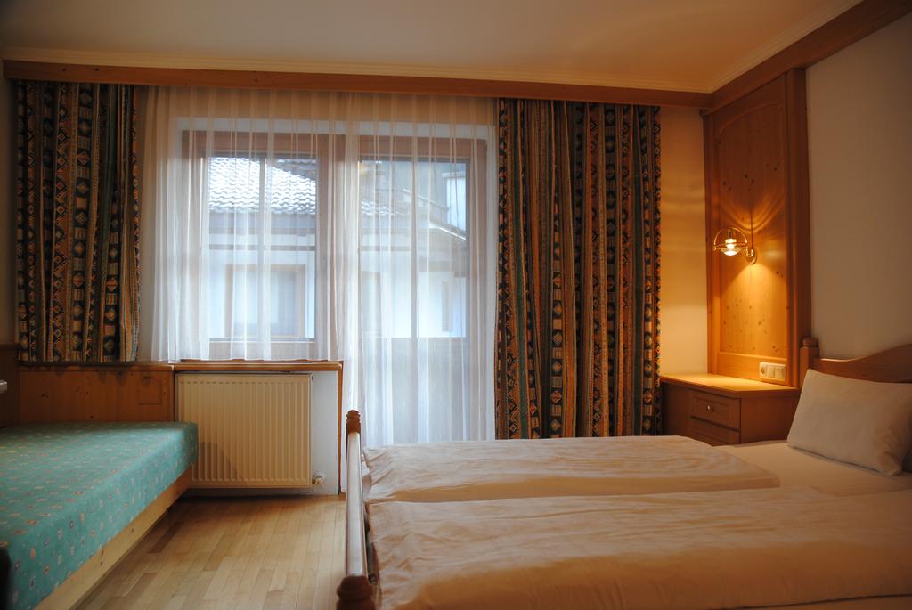 Фото отеля Windschnur Appartements (Mayrhofen)