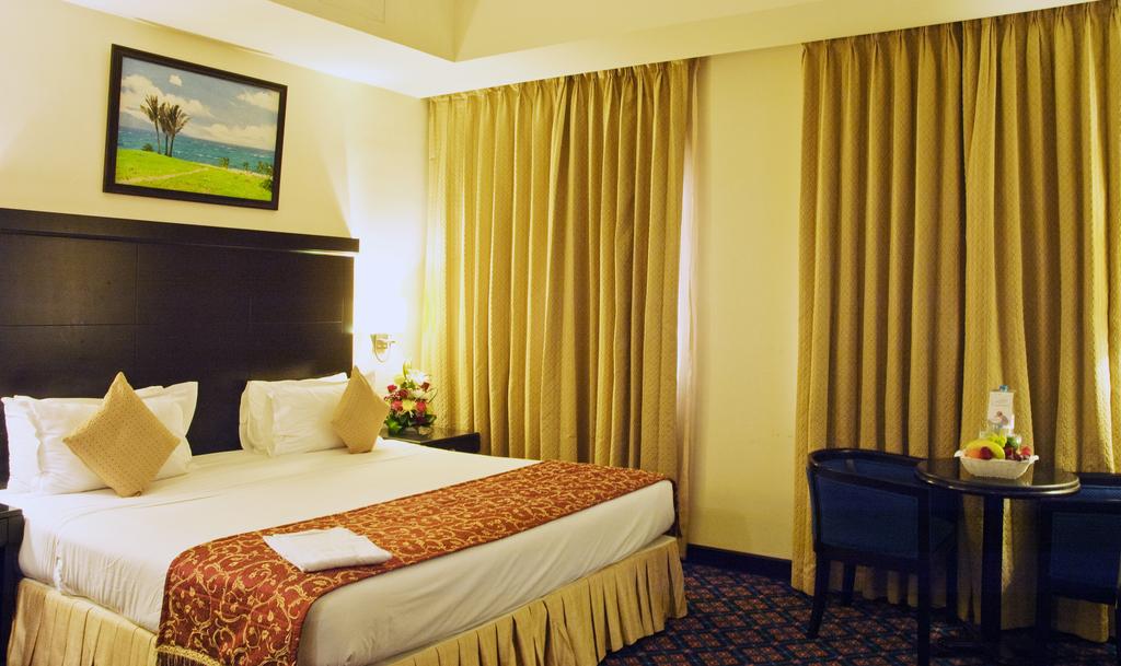 Дубай (пляжні готелі) Regent Beach Resort ціни