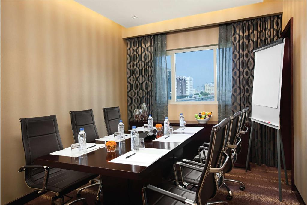 Горящие туры в отель Doubletree by Hilton Ras Al Khaimah Рас-эль-Хайма ОАЭ
