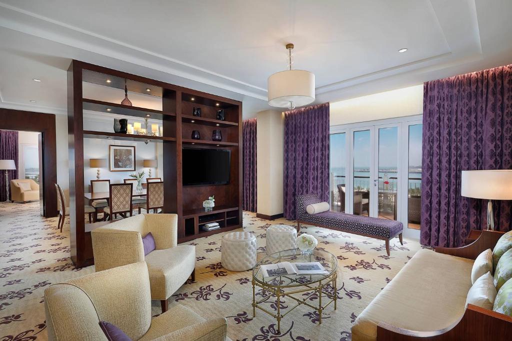 Туры в отель The Ritz-Carlton Dubai Дубай (пляжные отели)