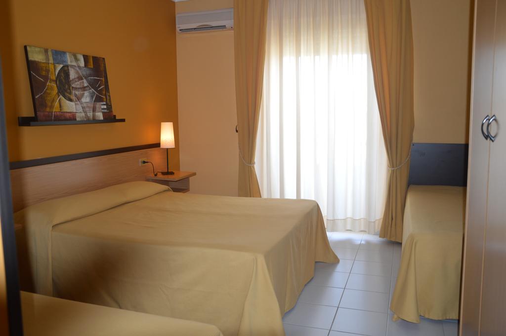 Oferty hotelowe last minute Jonio Hotel (Lido Di Noto) Region Syrakuz Włochy