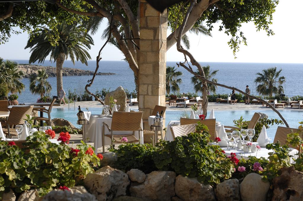 Coral Beach Hotel & Resort, фото