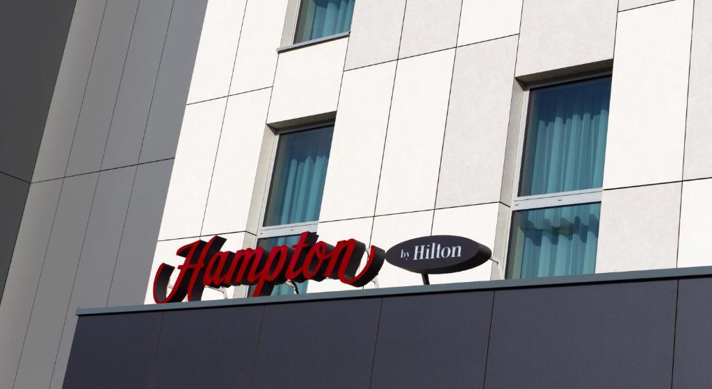 Цены в отеле Hampton by Hilton