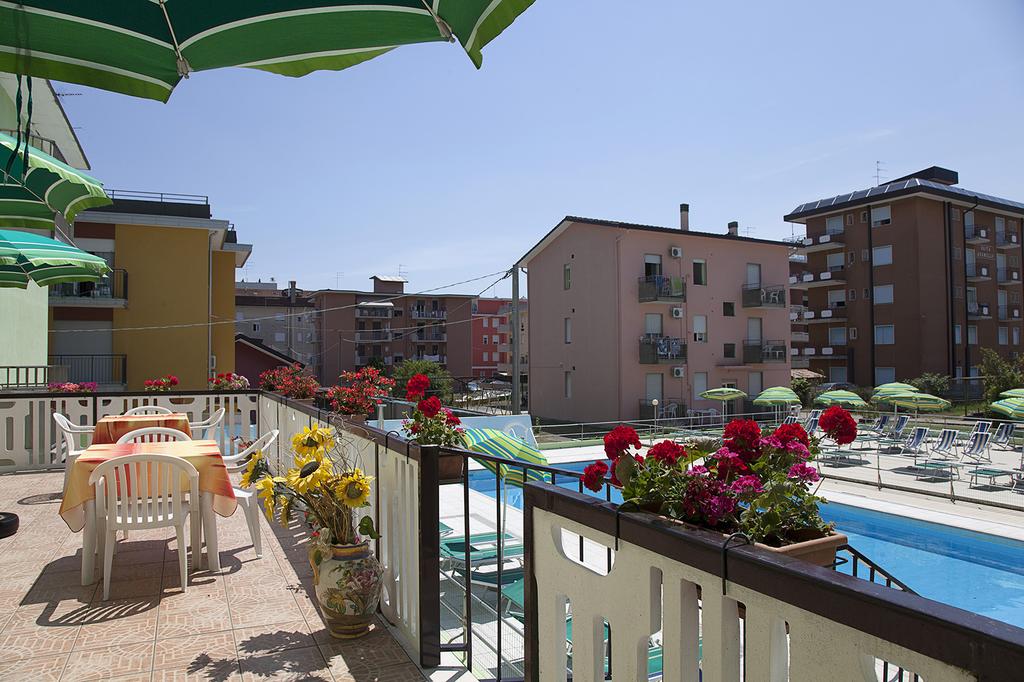 Reviews of tourists Vianello Hotel (Jesolo)
