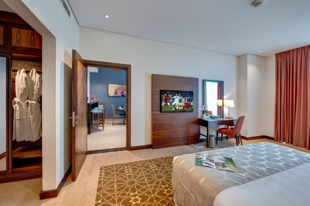 Горящие туры в отель Royal Continental Suites Дубай (город) ОАЭ