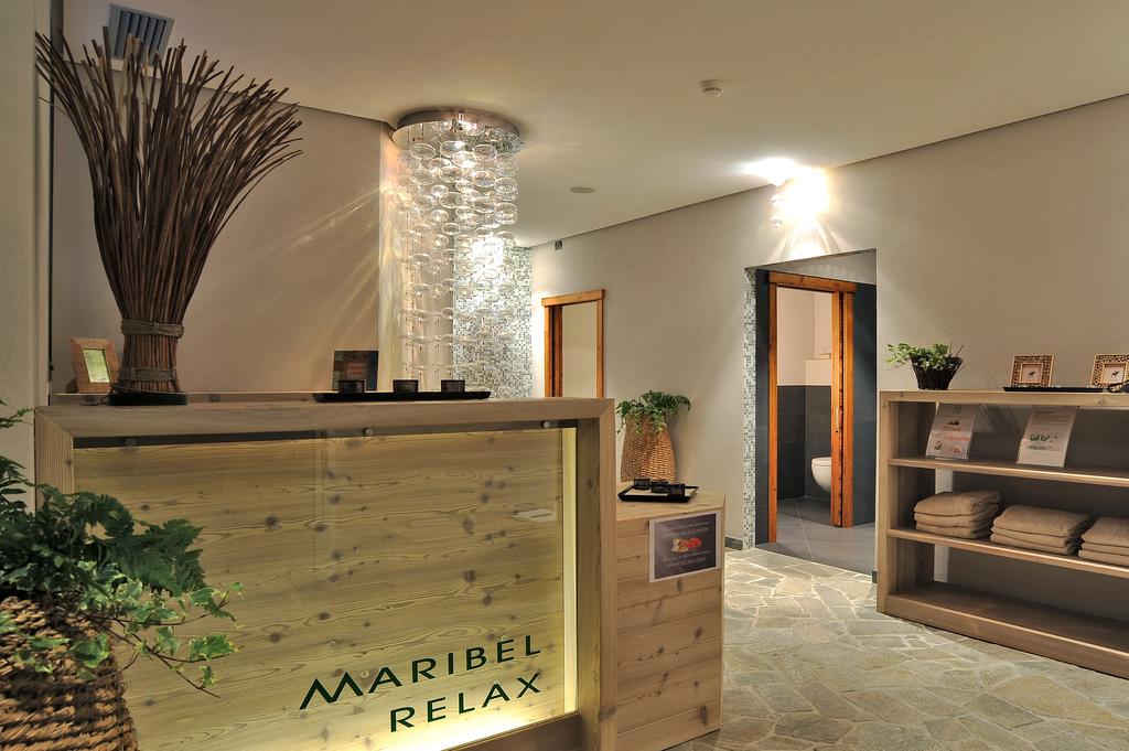Горящие туры в отель Maribel Мадонна-ди-Кампильо