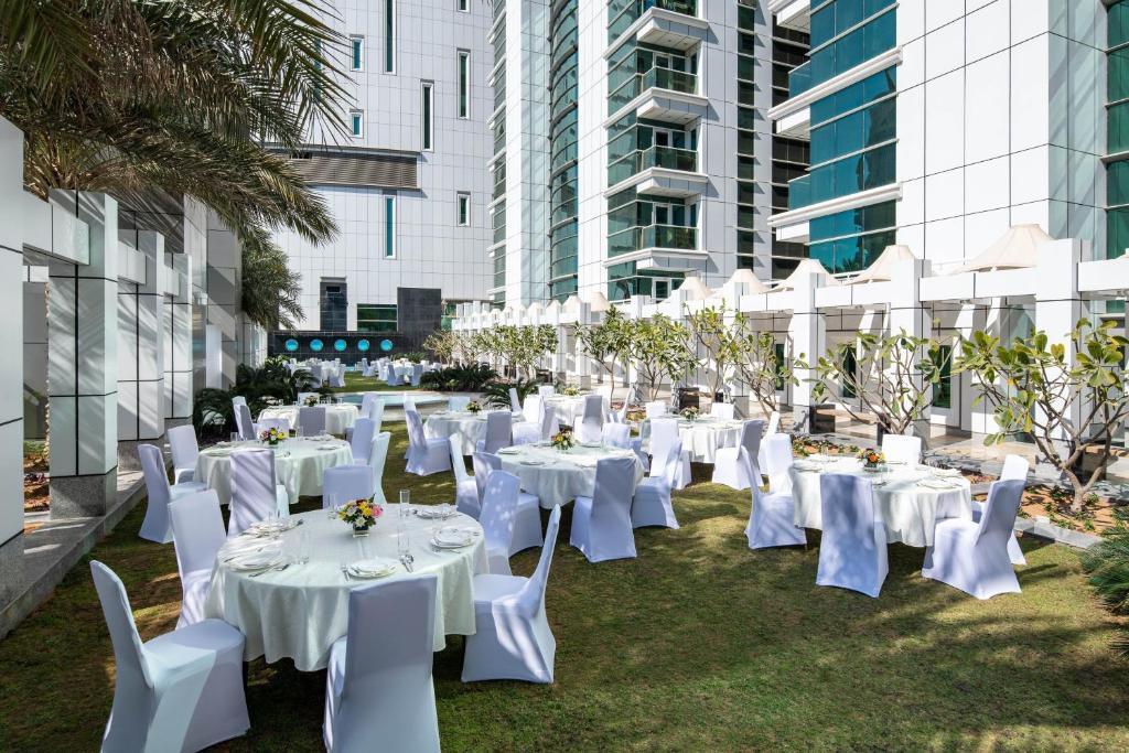 Отель, Шарджа, ОАЭ, Four Points by Sheraton Sharjah