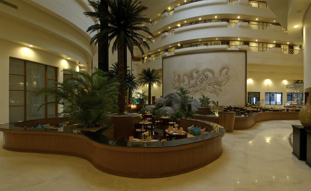 Фото готелю Taj Deccan