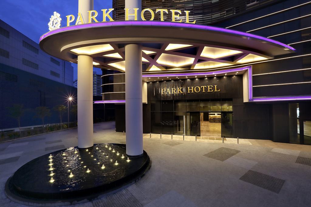 Park Hotel Alexandra, entertainment
