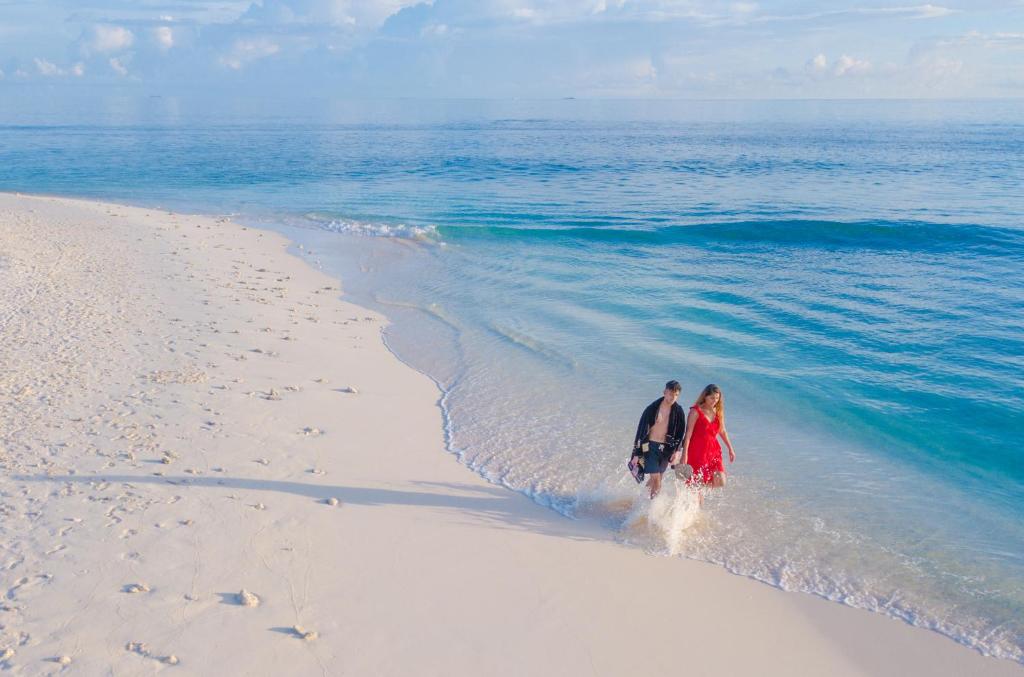 Hot tours in Hotel West Sands Ukulhas North Ari Atoll Maldives