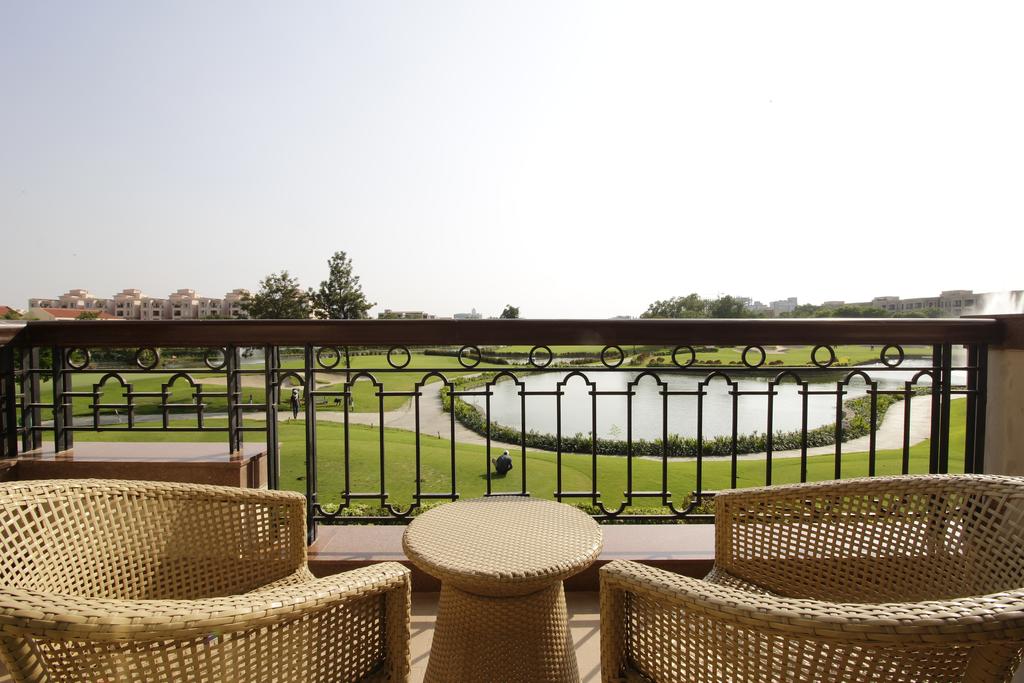 Jaypee Green Golf & Spa Resort Greater Noida, Дели цены