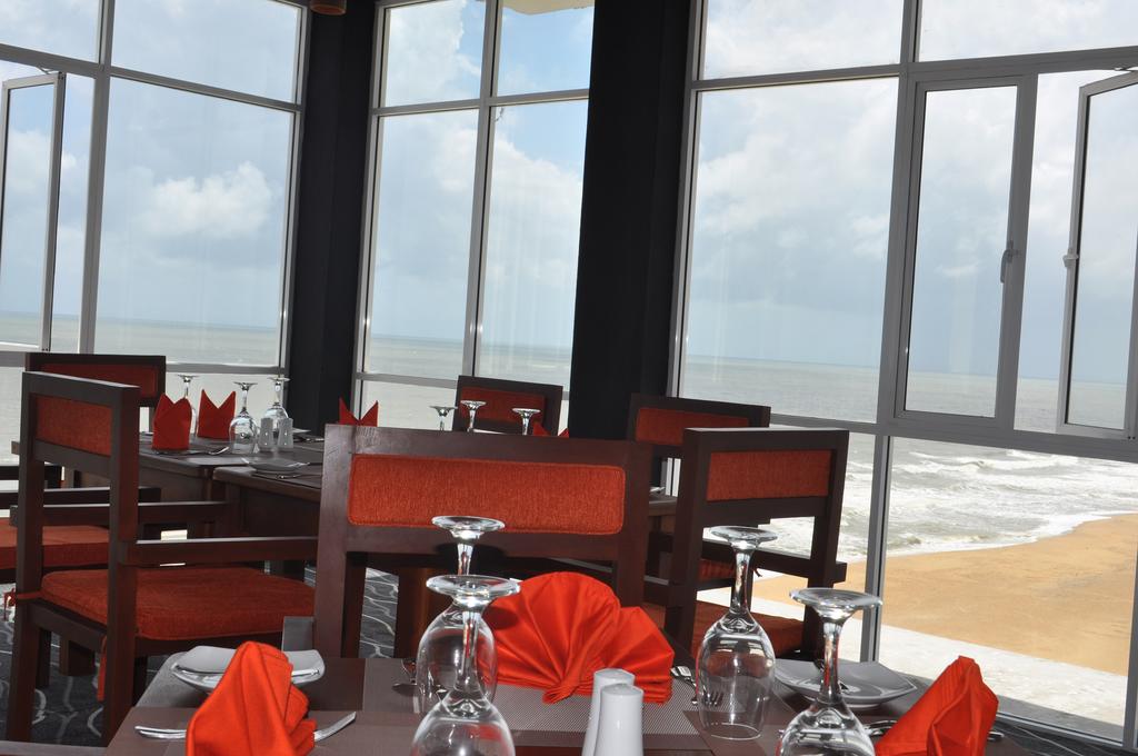 Hotel rest Beacon Beach Negombo