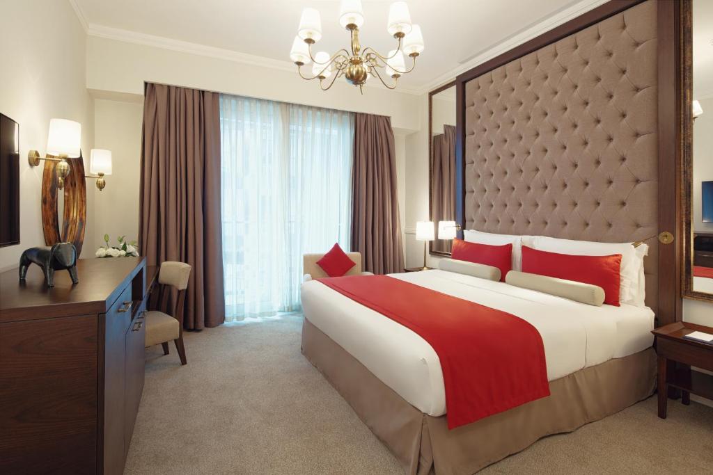 Дубай (пляжні готелі) Dukes The Palm, a Royal Hideaway Hotel ціни