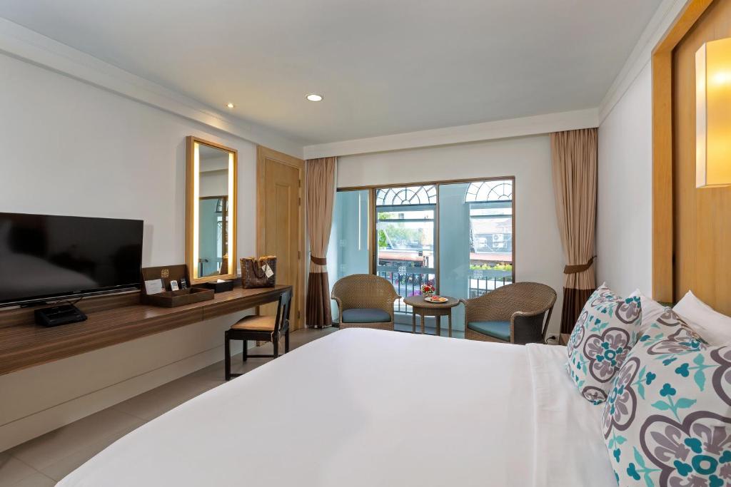 Hotel prices Sawaddi Patong Resort