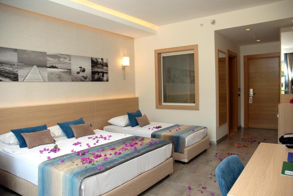 Отдых в отеле Fun&Sun Smart Voxx Resort (ex. Kervansaray Marmaris)