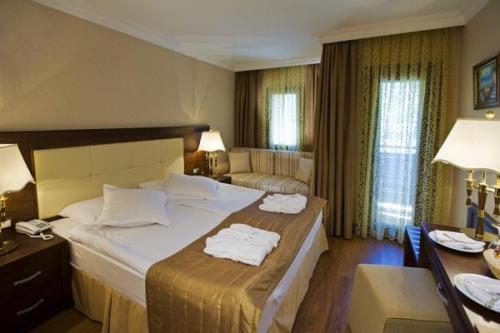 Горящие туры в отель Latanya Park Resort Бодрум Турция