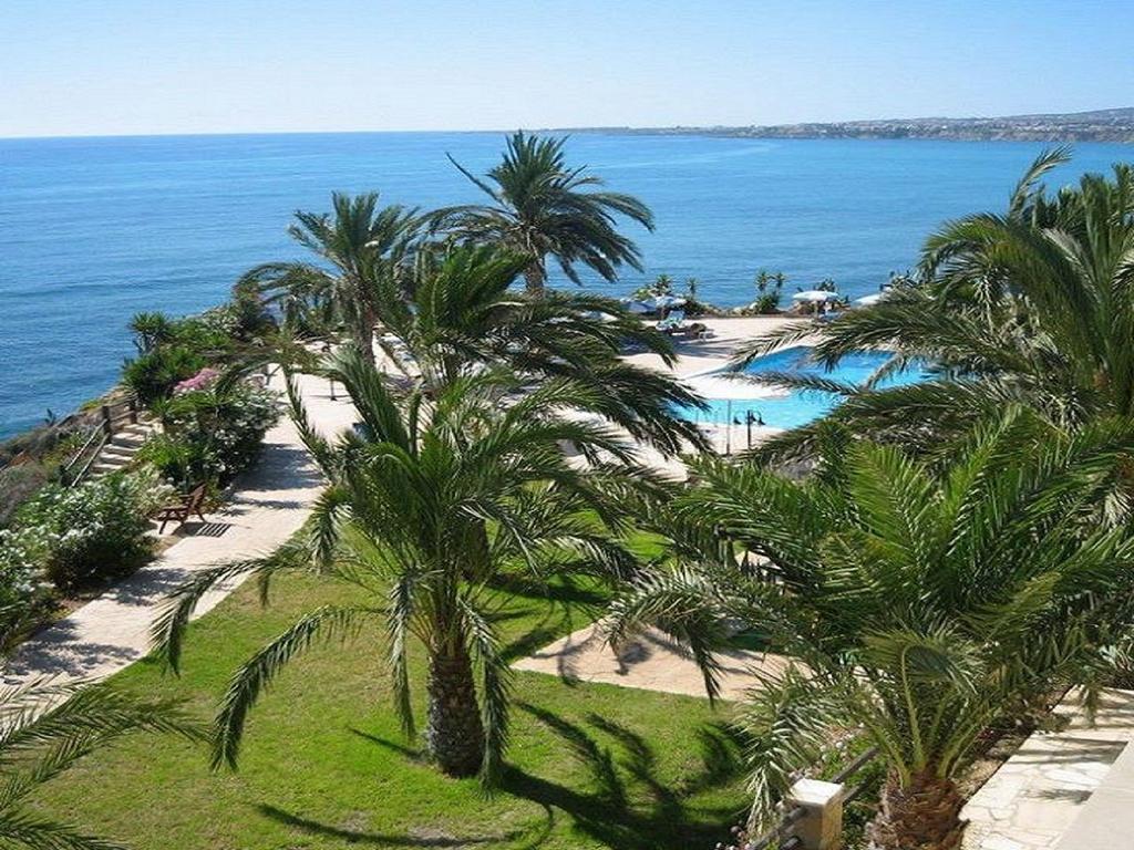 Vrachia Beach Resort, Кипр, Пафос, туры, фото и отзывы