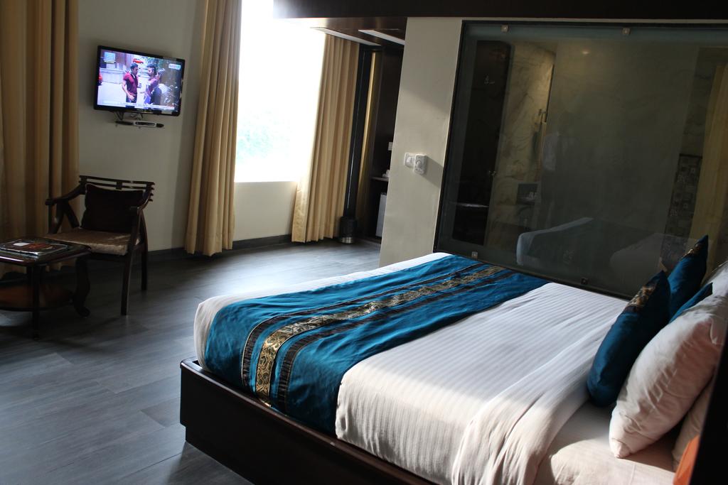 Отдых в отеле Atulyaa Taj