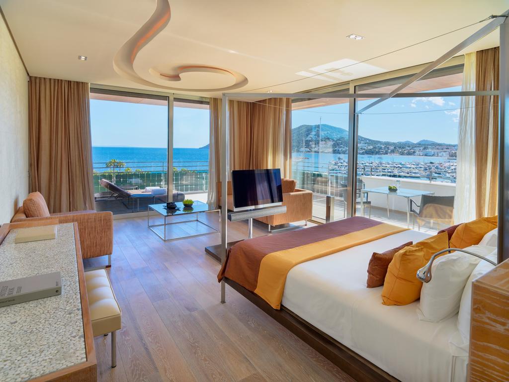 Відпочинок в готелі Aguas De Ibiza