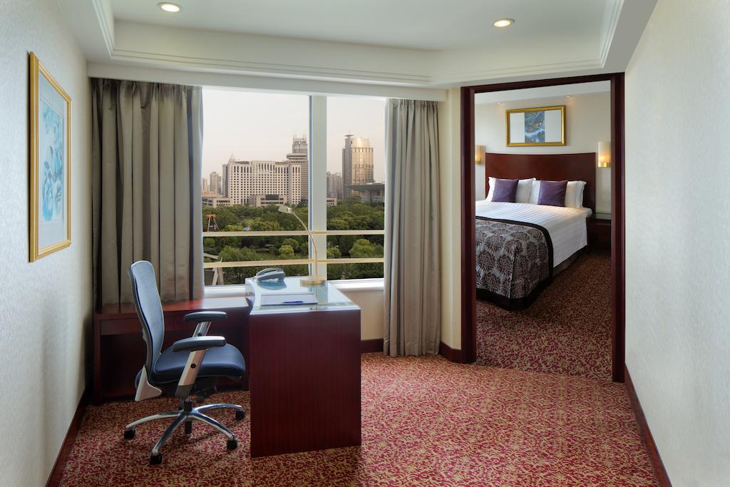 Отзывы гостей отеля Radisson Blu Hotel Shanghai New World