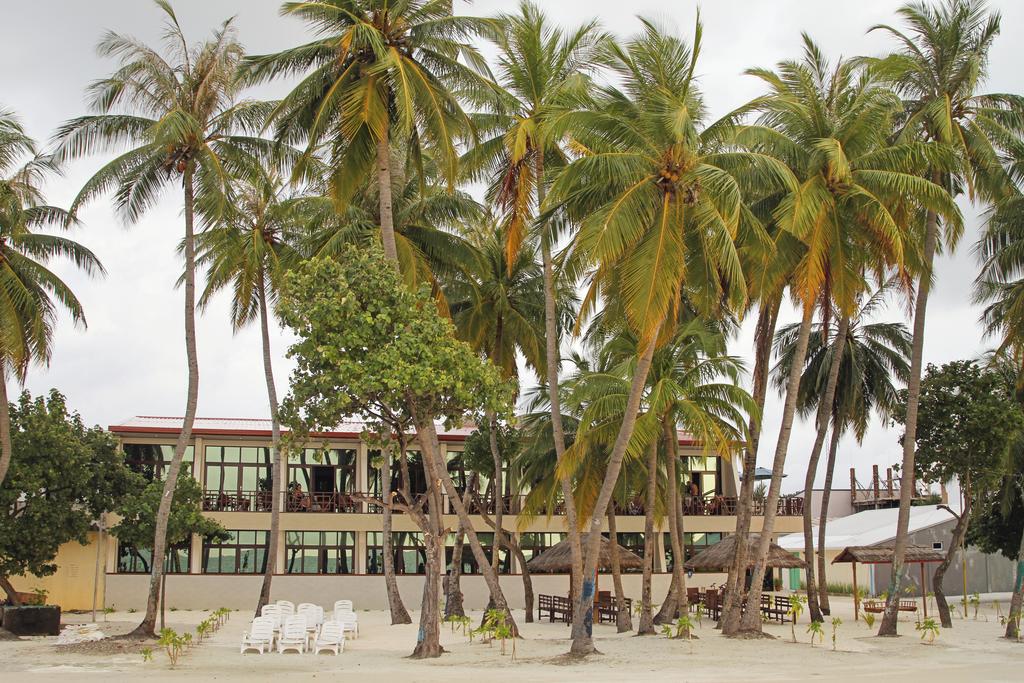 Sun Tan Beach Hotel-Maafushi, Мальдивы