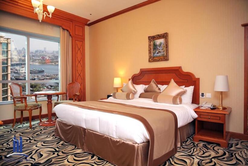 Дубай (город) Royal Concorde Hotel & Suites Dubai цены