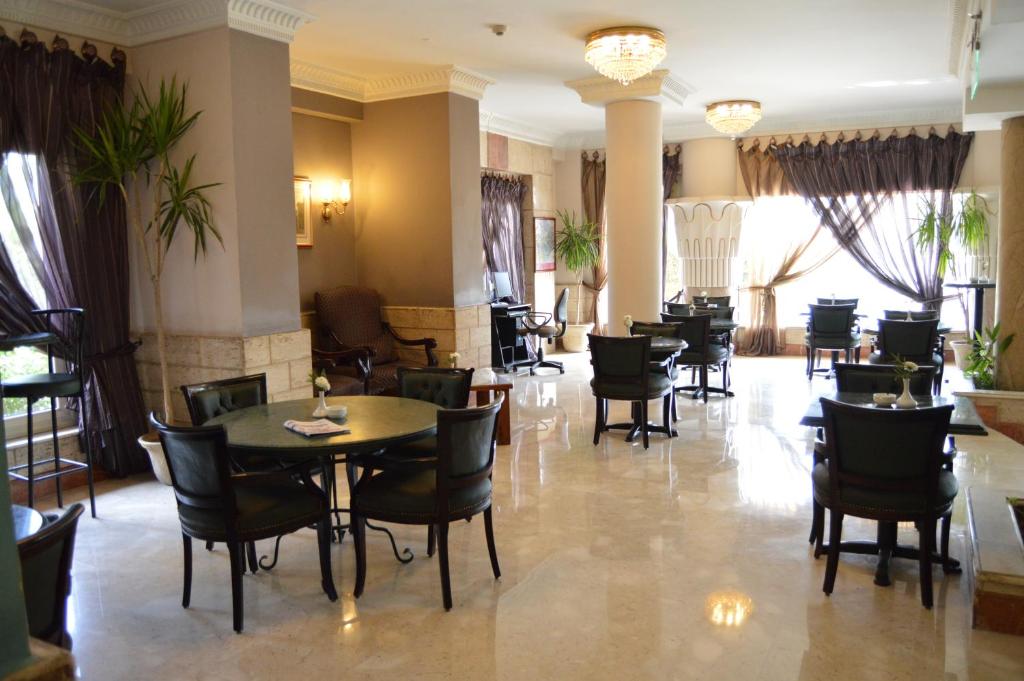 Відпочинок в готелі Swiss Inn Nile Каїр