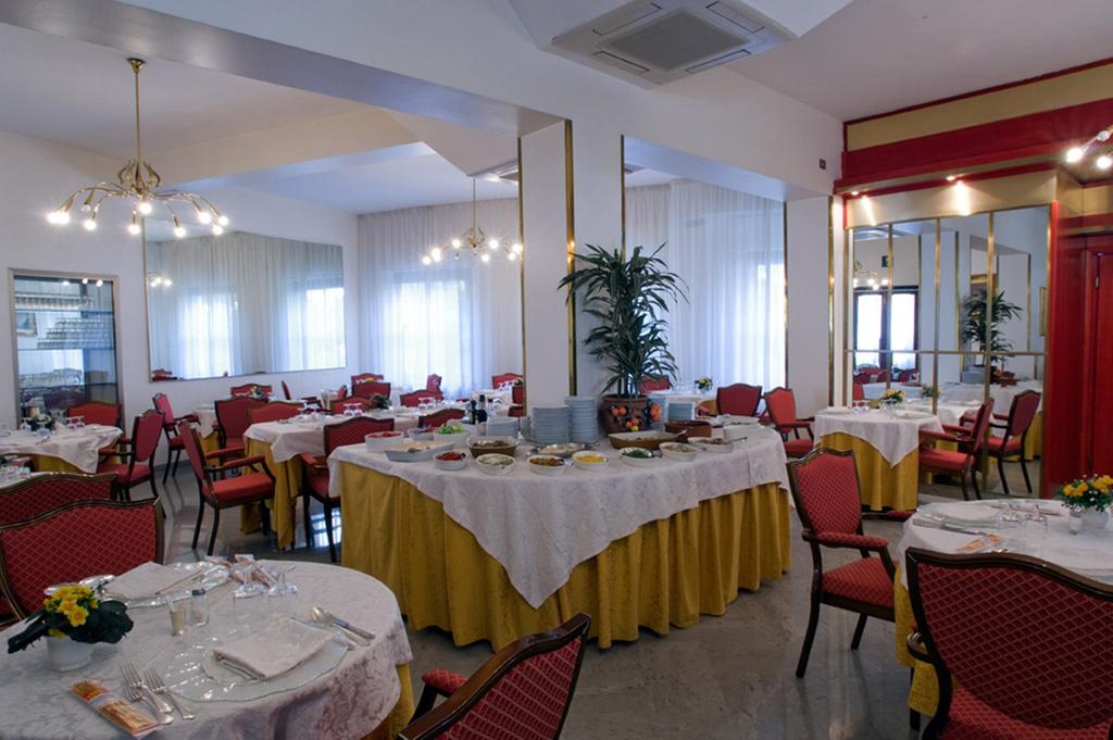 Тури в готель Grand Hotel Patria Сієна