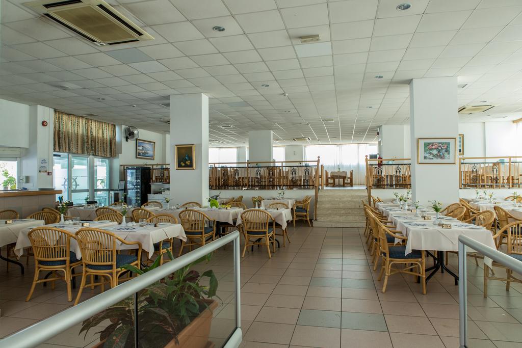 Kapetanios Bay Hotel, Cypr, Protaras, wakacje, zdjęcia i recenzje