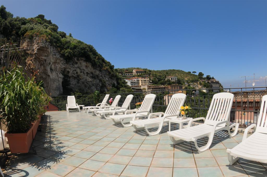 Горящие туры в отель Ascot Hotel Sorrento Centre Неаполитанский залив Италия