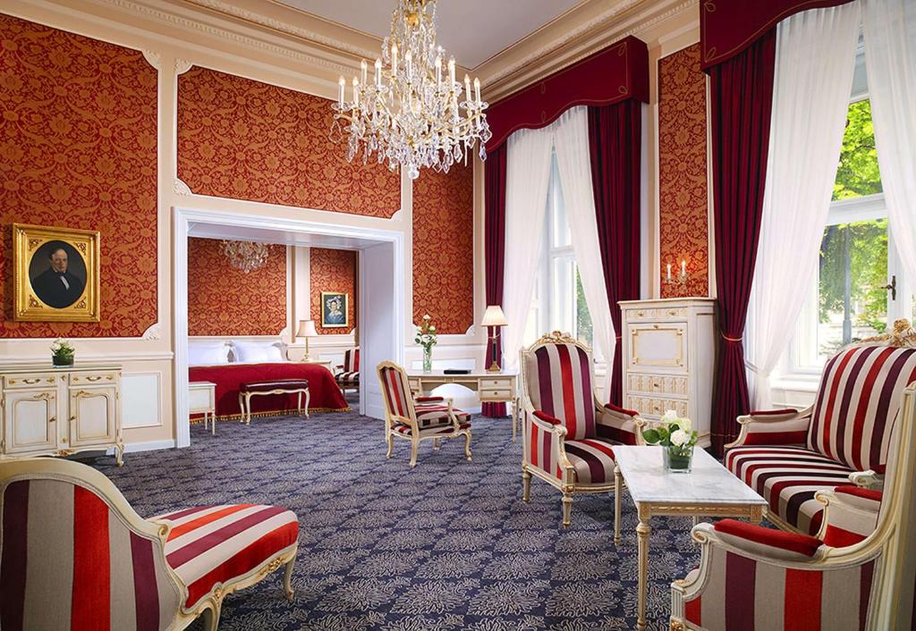 Hotel Imperial, a Luxury Collection Hotel, Vienna, Відень, фотографії території