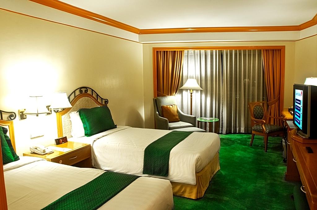Отель, Манила, Филиппины, Century Park Hotel