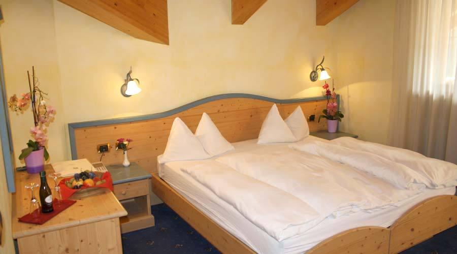 Stella Montis Hotel (Campitello), Val di Fassa prices