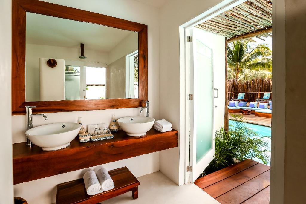 Cabanas Tulum- Beach Hotel & Spa, Рів'єра-Майя ціни