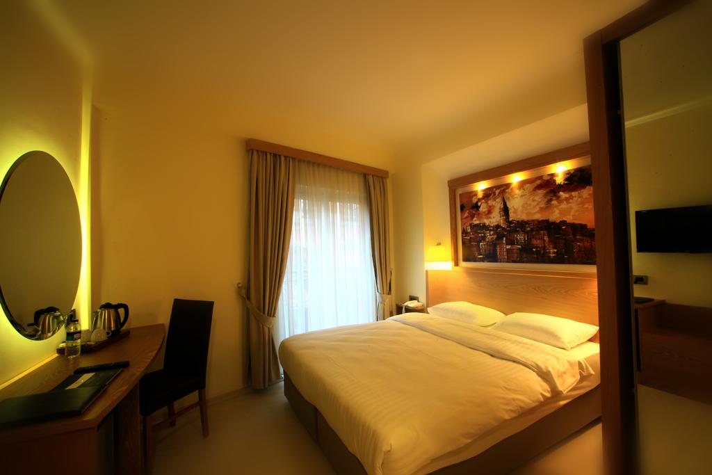 Цены в отеле Molton Beyoglu Mls Hotel