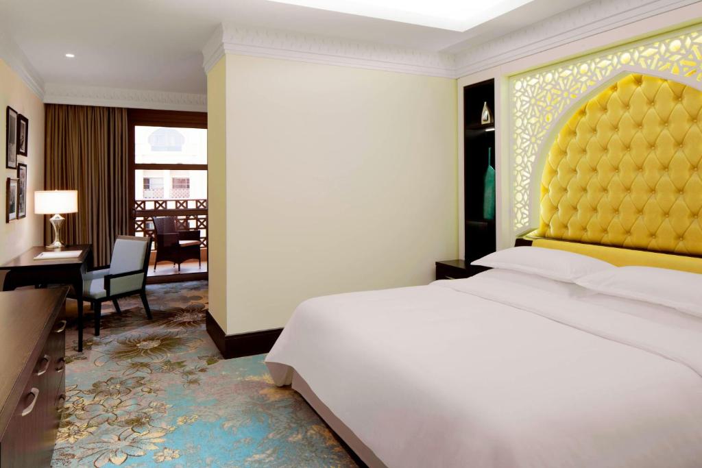 Hotel, Zjednoczone Emiraty Arabskie, Szardża, Sheraton Sharjah Beach Resort & Spa