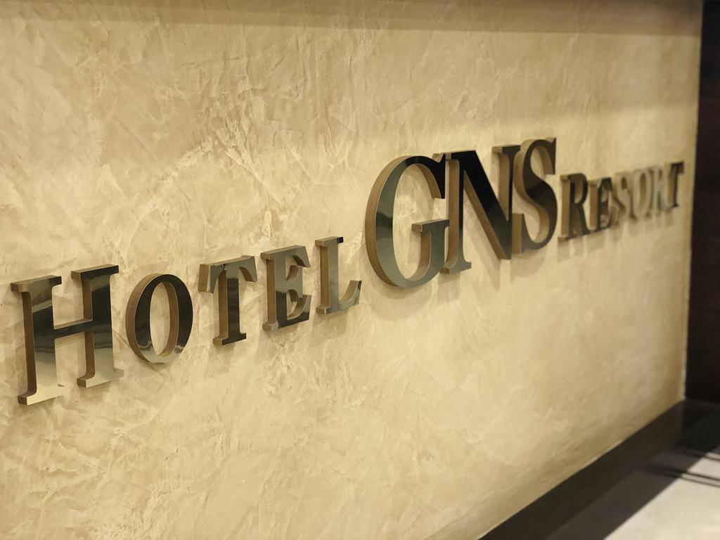 Gns Hotel, Уреки