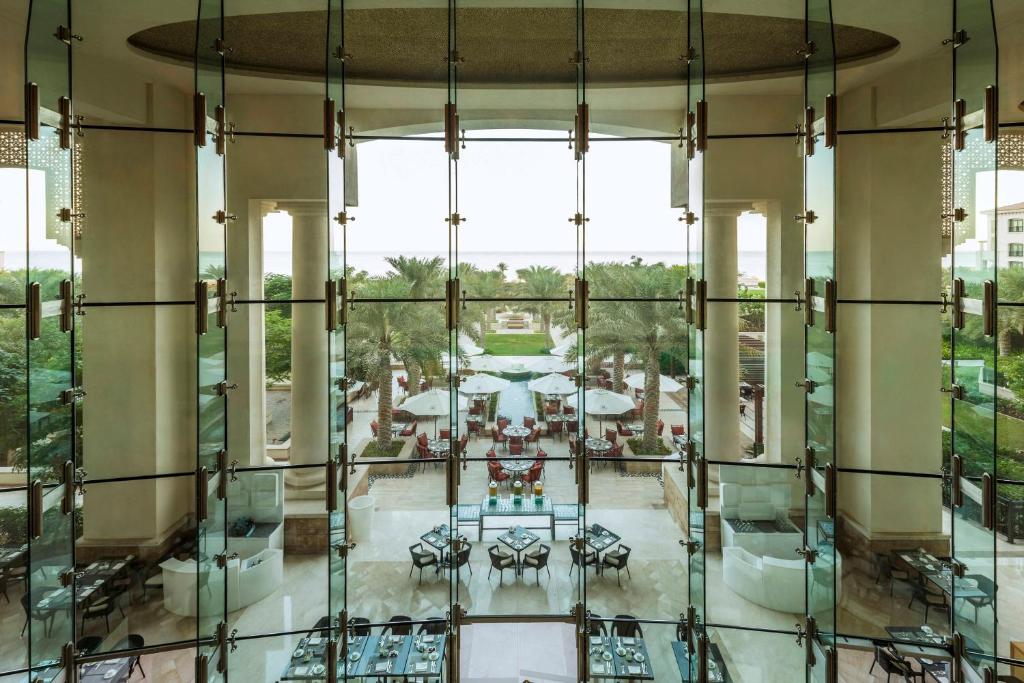 Отдых в отеле St. Regis Saadiyat Island Resort Abu Dhabi Абу-Даби ОАЭ