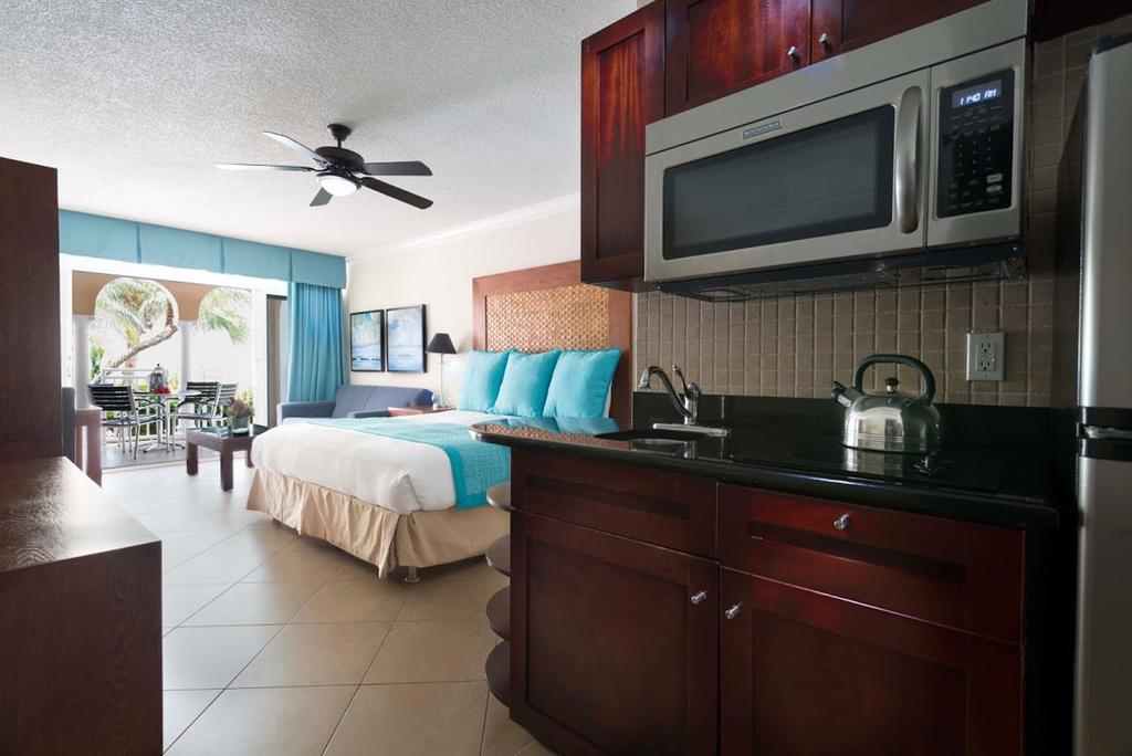 Tours to the hotel Divi Little Bay Beach Resort Sint Maarten (Nd.) Saint-Martin